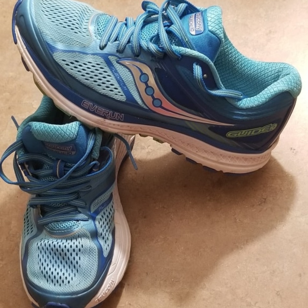 Women's Saucony Guide 10 - Size 8.5